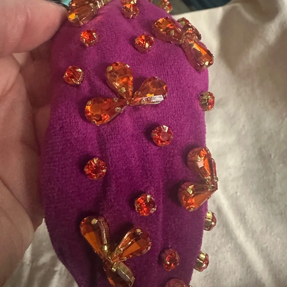 Lele Sadoughi Crystal embellished velvet knotted headband in purple